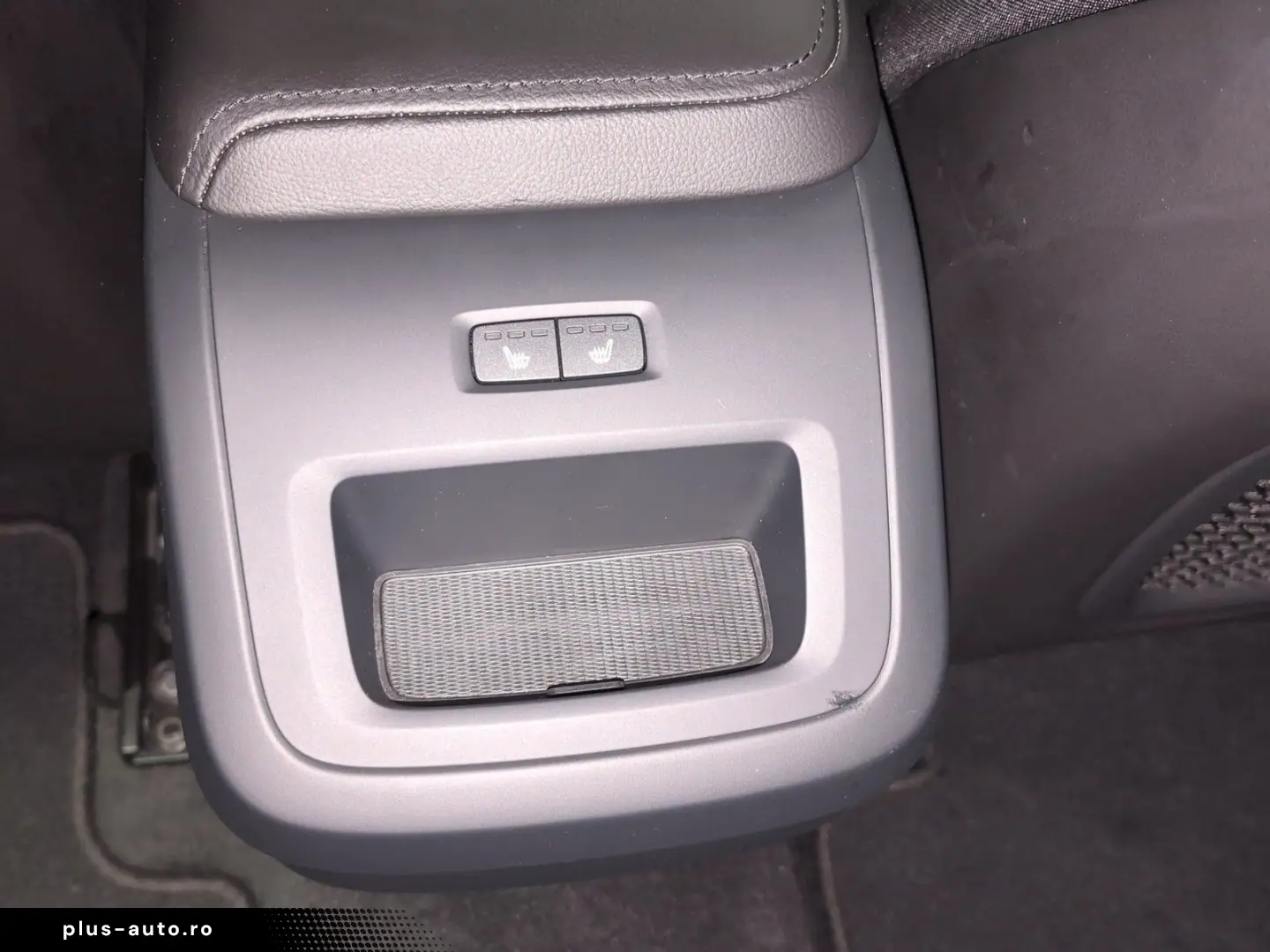 VOLVO XC60 B4 AWD Diesel Core AHK Kamera Lenkradhzg