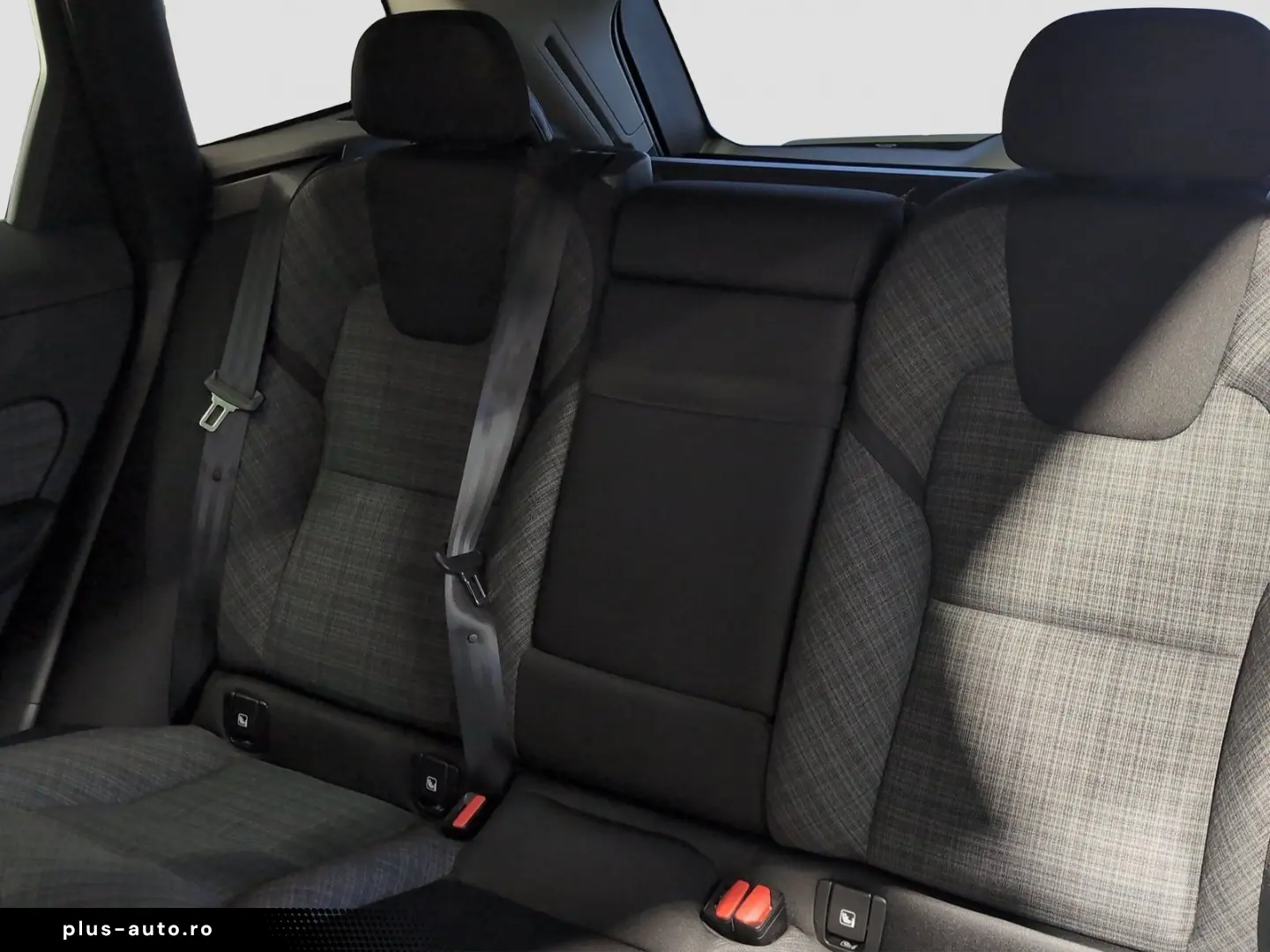 VOLVO XC60 B4 AWD Diesel Core AHK Kamera Lenkradhzg