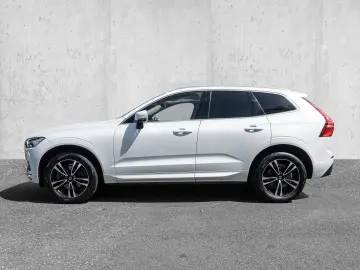 VOLVO XC60 B4 AWD Momentum Pro Harman Kardon 360Grad