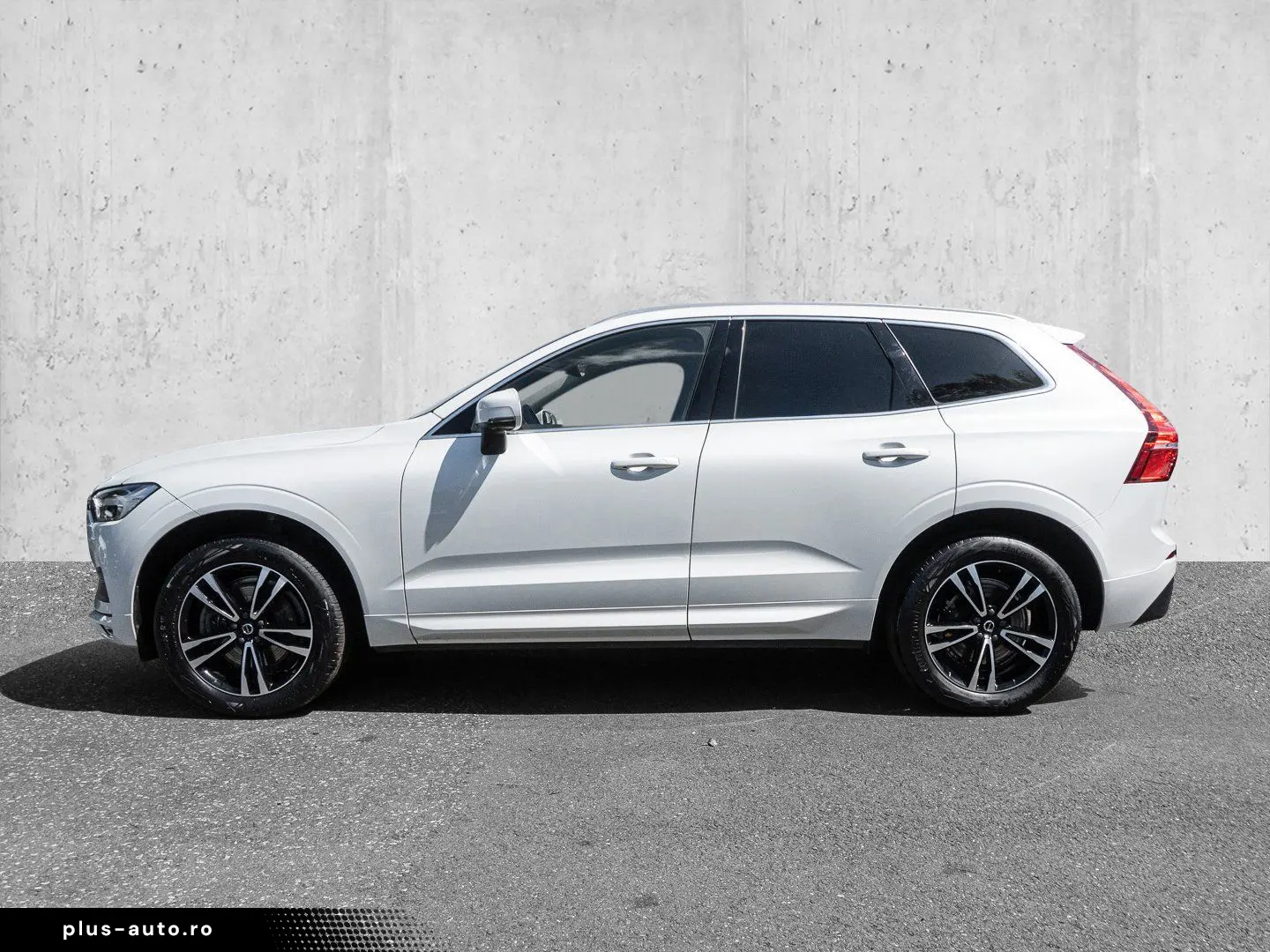 VOLVO XC60 B4 AWD Momentum Pro Harman Kardon 360Grad