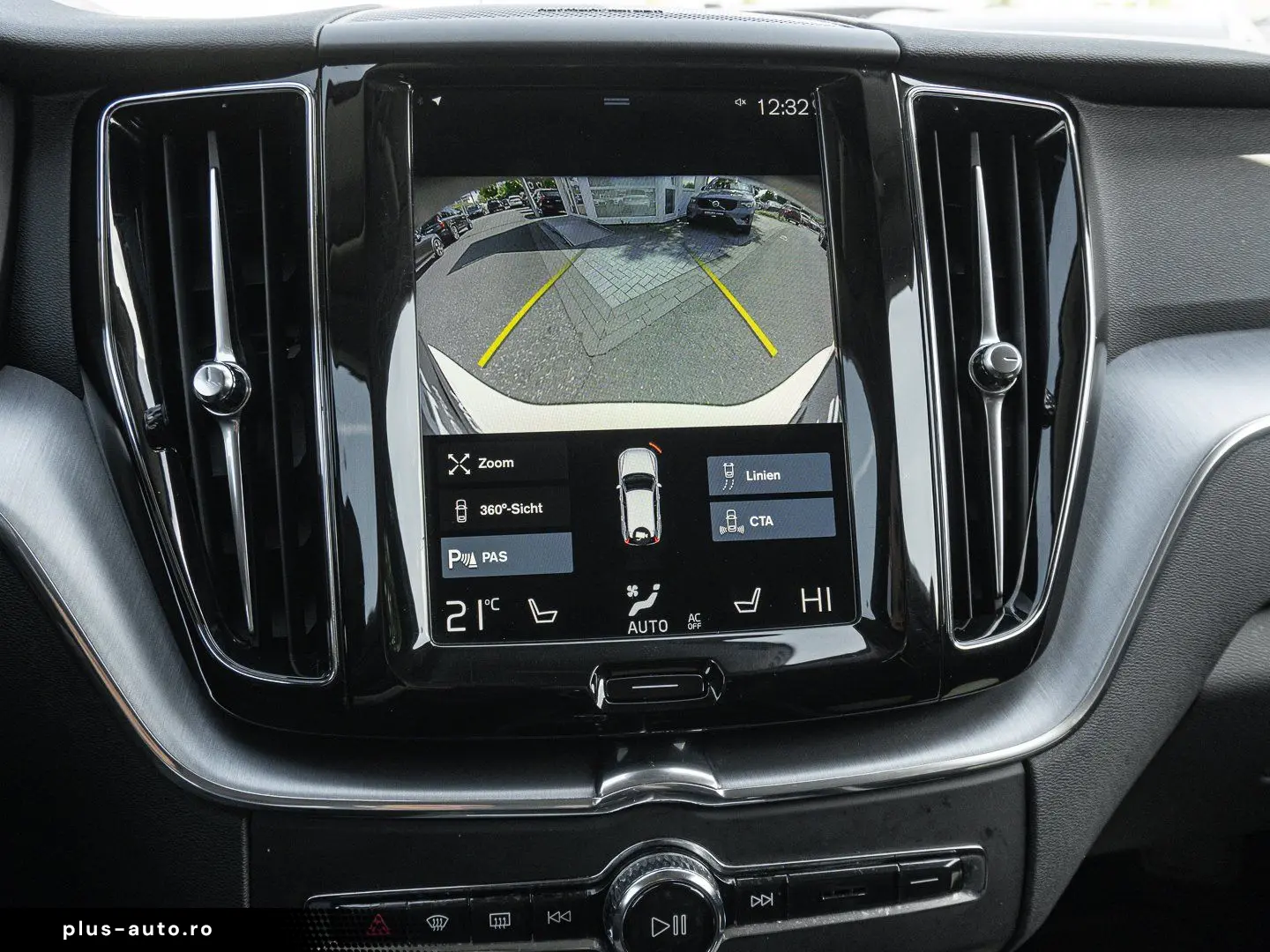 VOLVO XC60 B4 AWD Momentum Pro Harman Kardon 360Grad