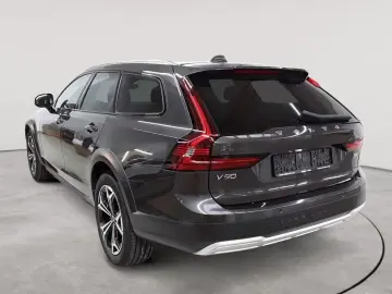 VOLVO V90 Cross Country B4 D AWD Pro PANO AHK