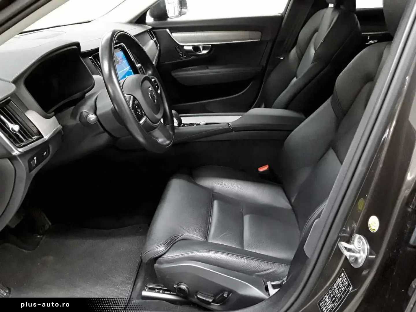 VOLVO V90 Cross Country B4 D AWD Pro PANO AHK