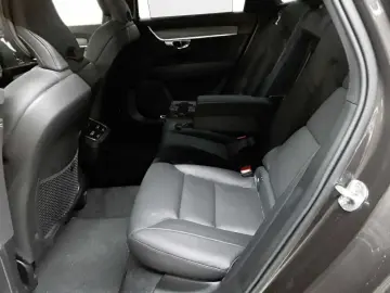 VOLVO V90 Cross Country B4 D AWD Pro PANO AHK