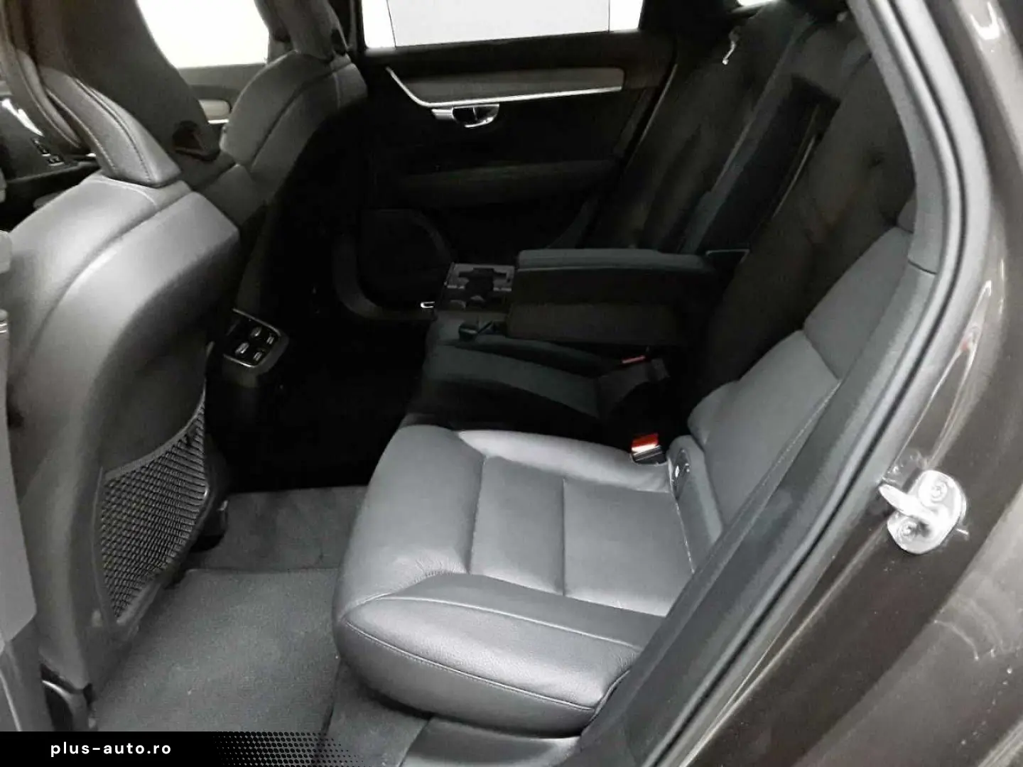 VOLVO V90 Cross Country B4 D AWD Pro PANO AHK