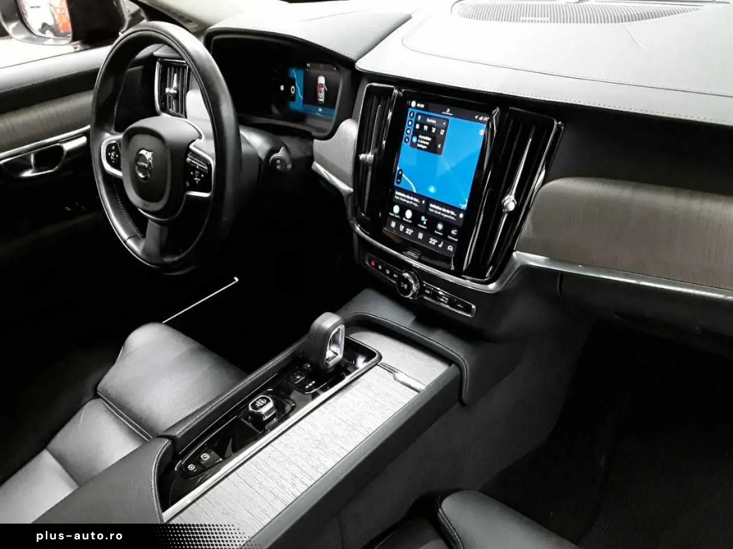 VOLVO V90 Cross Country B4 D AWD Pro PANO AHK