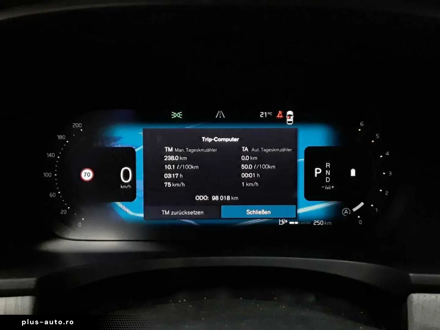 VOLVO V90 Cross Country B4 D AWD Pro PANO AHK
