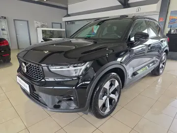 VOLVO XC40 B4 Ultimate Dark AWD ACC BLIS AHK 360  LED