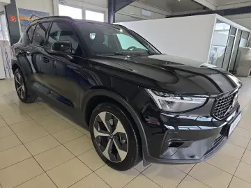 VOLVO XC40 B4 Ultimate Dark AWD ACC BLIS AHK 360  LED