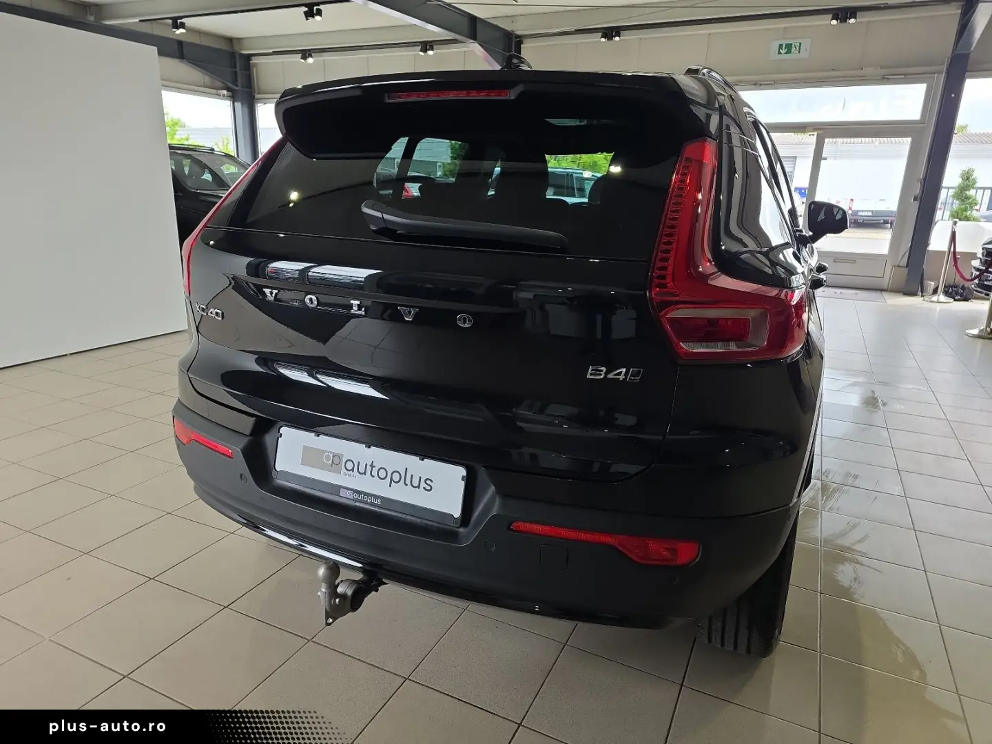 VOLVO XC40 B4 Ultimate Dark AWD ACC BLIS AHK 360  LED