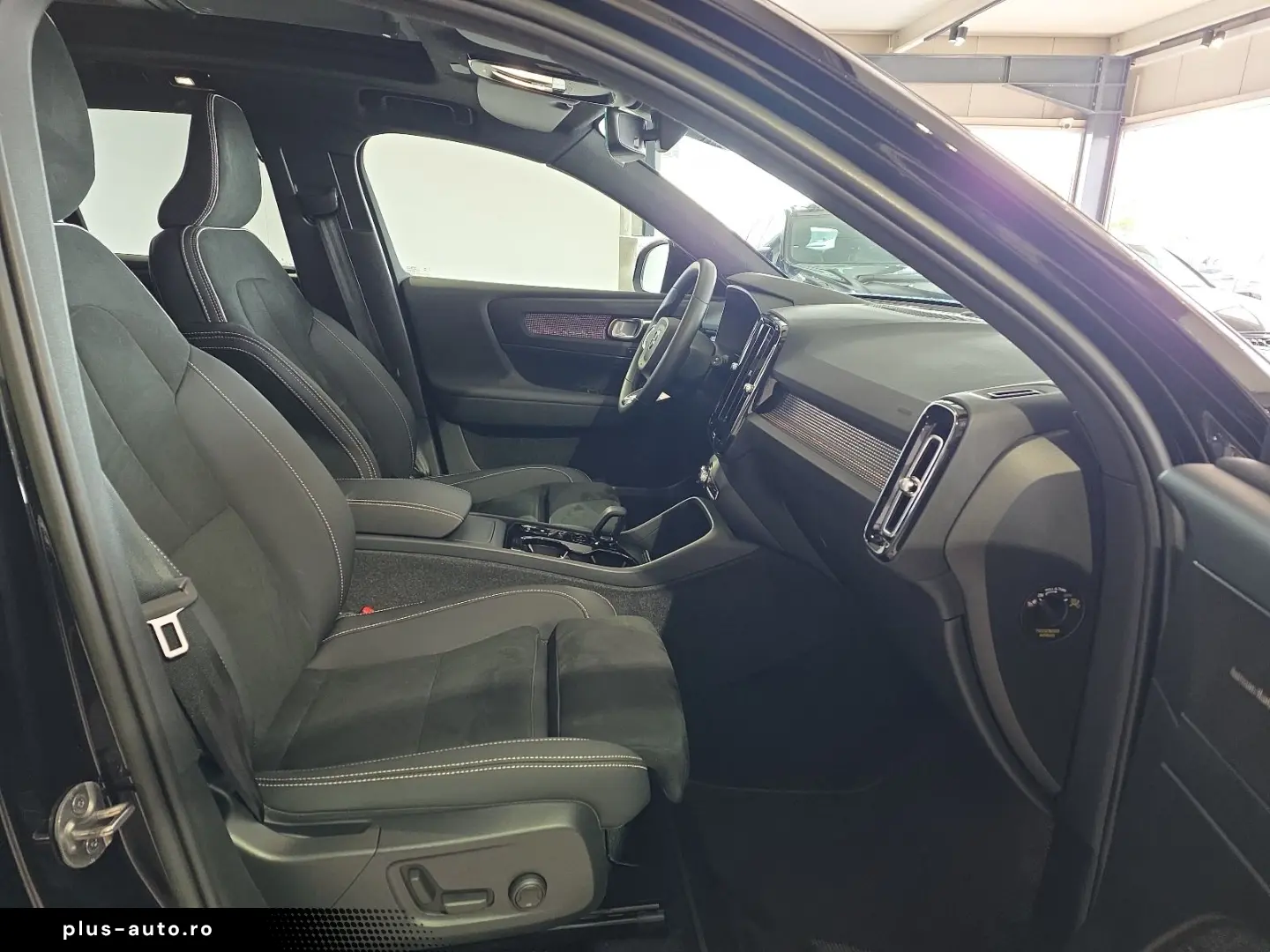VOLVO XC40 B4 Ultimate Dark AWD ACC BLIS AHK 360  LED