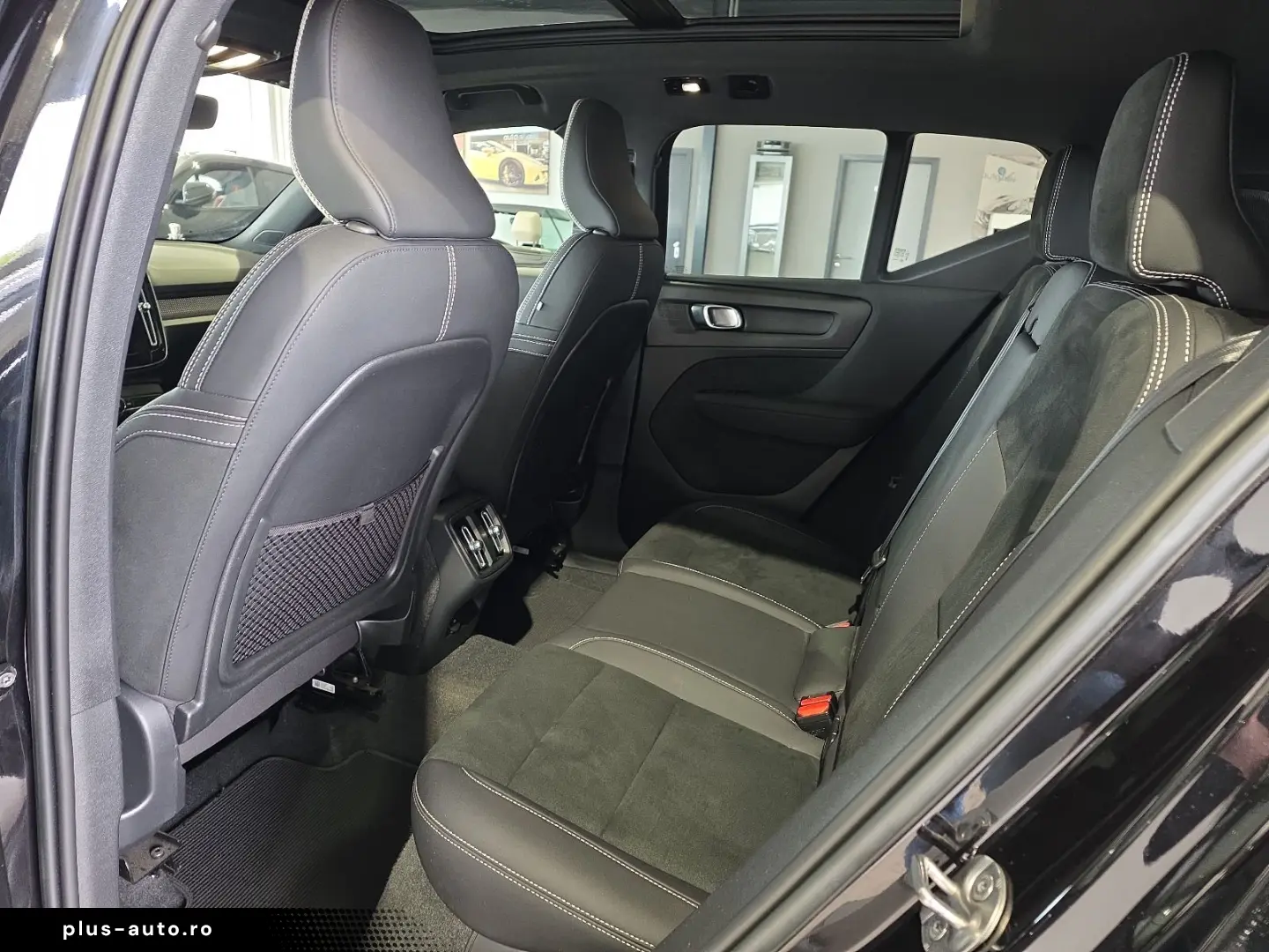 VOLVO XC40 B4 Ultimate Dark AWD ACC BLIS AHK 360  LED