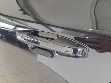 VOLVO XC40 B4 Ultimate Dark AWD ACC BLIS AHK 360  LED