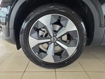 VOLVO XC40 B4 Ultimate Dark AWD ACC BLIS AHK 360  LED