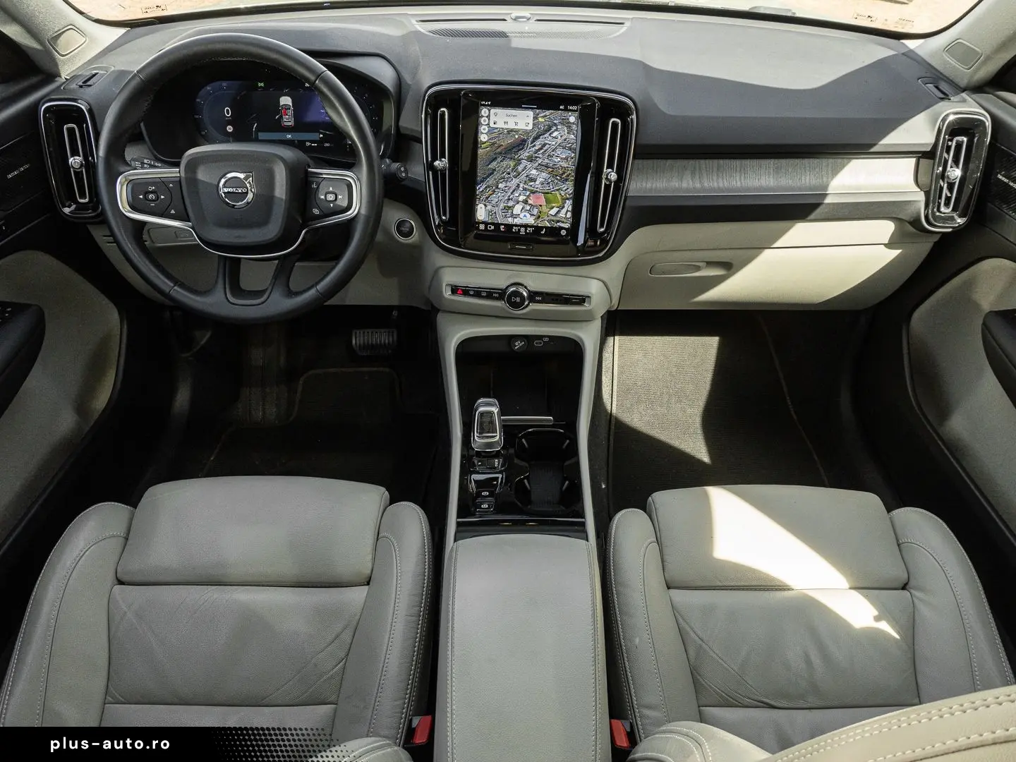 VOLVO XC40 Ultimate Dark AWD AHK Leder Digitales Cockp