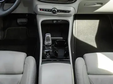 VOLVO XC40 Ultimate Dark AWD AHK Leder Digitales Cockp