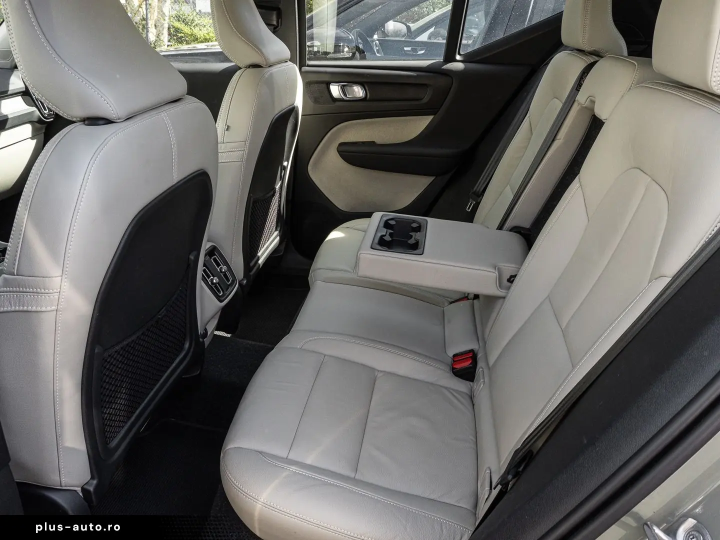 VOLVO XC40 Ultimate Dark AWD AHK Leder Digitales Cockp