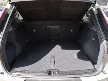 VOLVO XC40 Ultimate Dark AWD AHK Leder Digitales Cockp