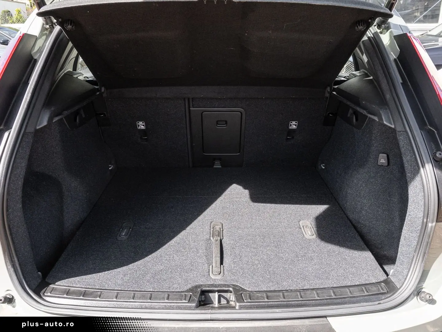 VOLVO XC40 Ultimate Dark AWD AHK Leder Digitales Cockp