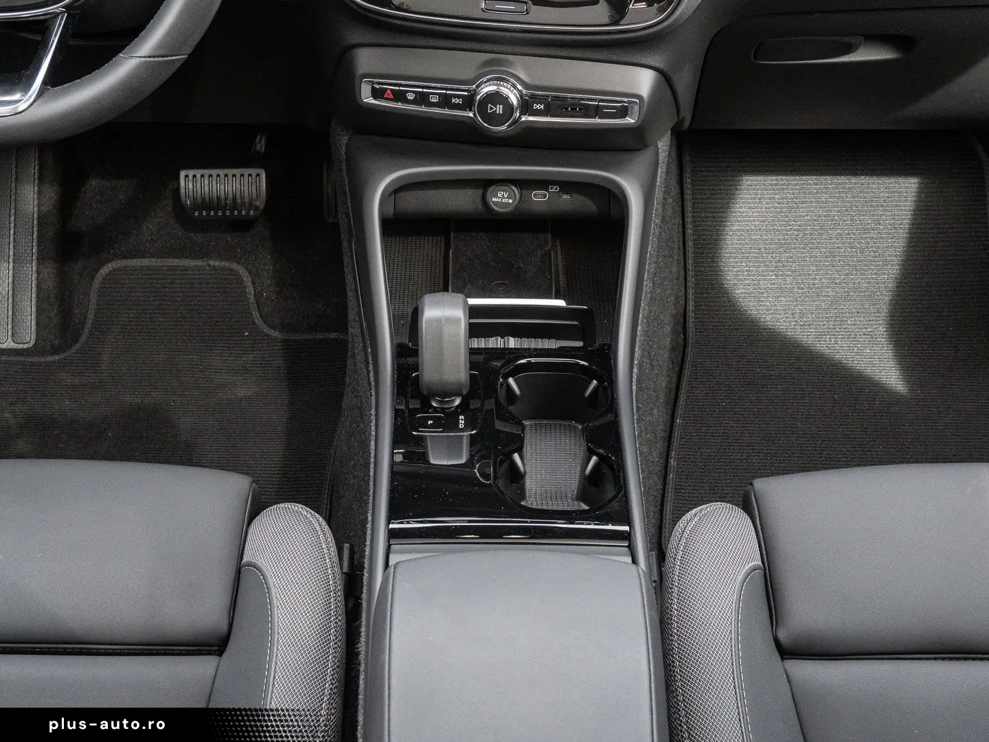 VOLVO C40 Ultimate Recharge Pure Electric AWD 360 ACC