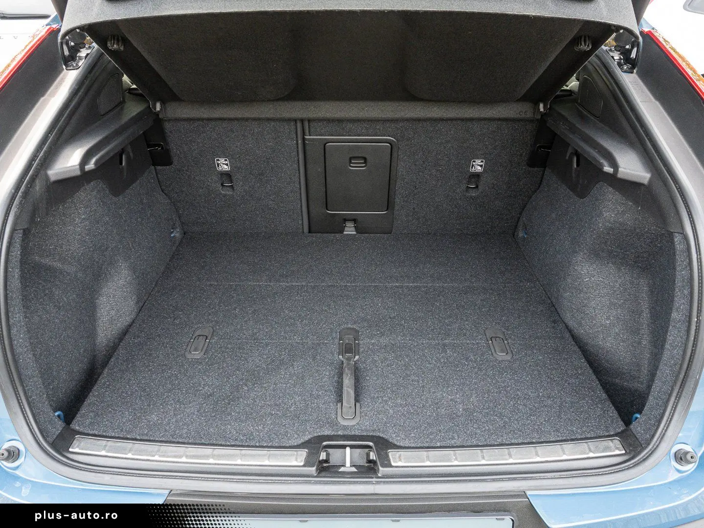 VOLVO C40 Ultimate Recharge Pure Electric AWD 360 ACC