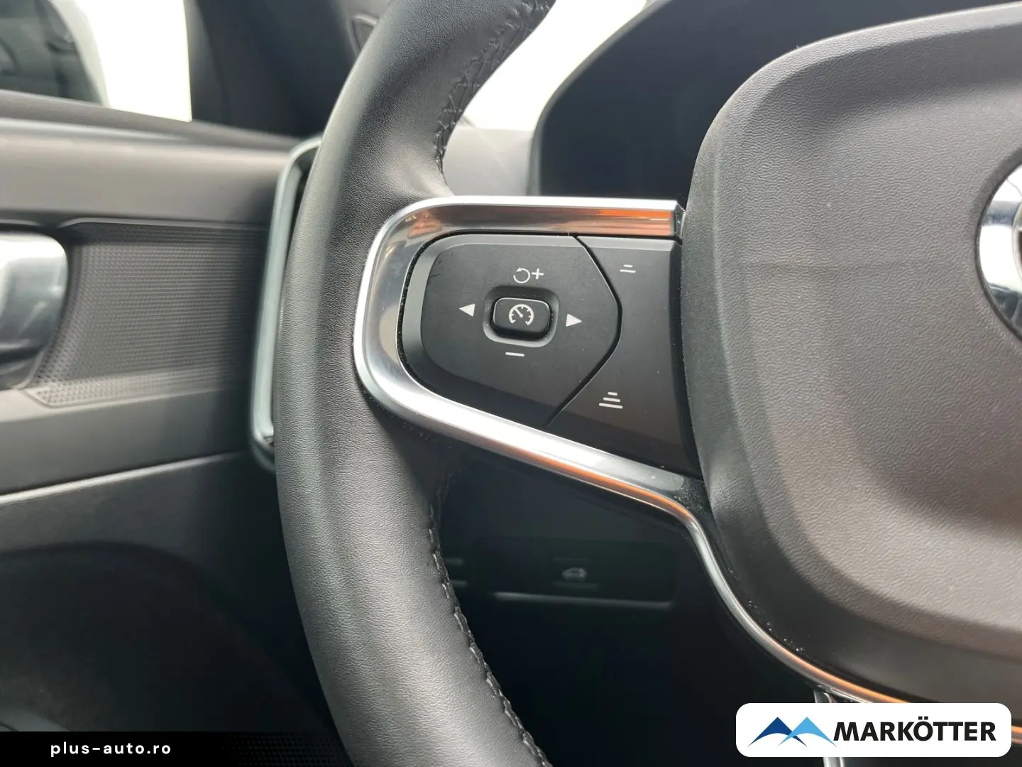 VOLVO C40 Plus Recharge Twin Motor AWD ACC BLIS Pano