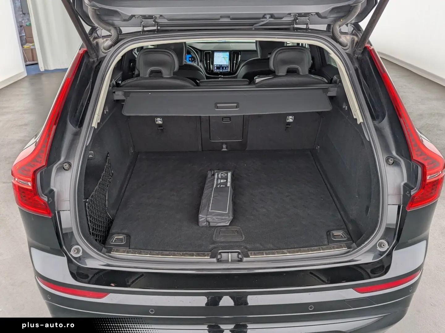 VOLVO XC 60 B4 AWD Core LED NAVI ACC RFK