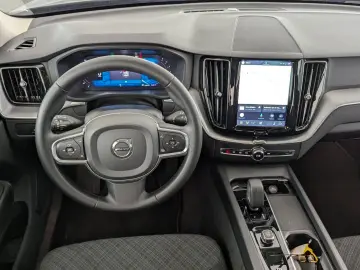 VOLVO XC 60 B4 AWD Core LED NAVI ACC RFK