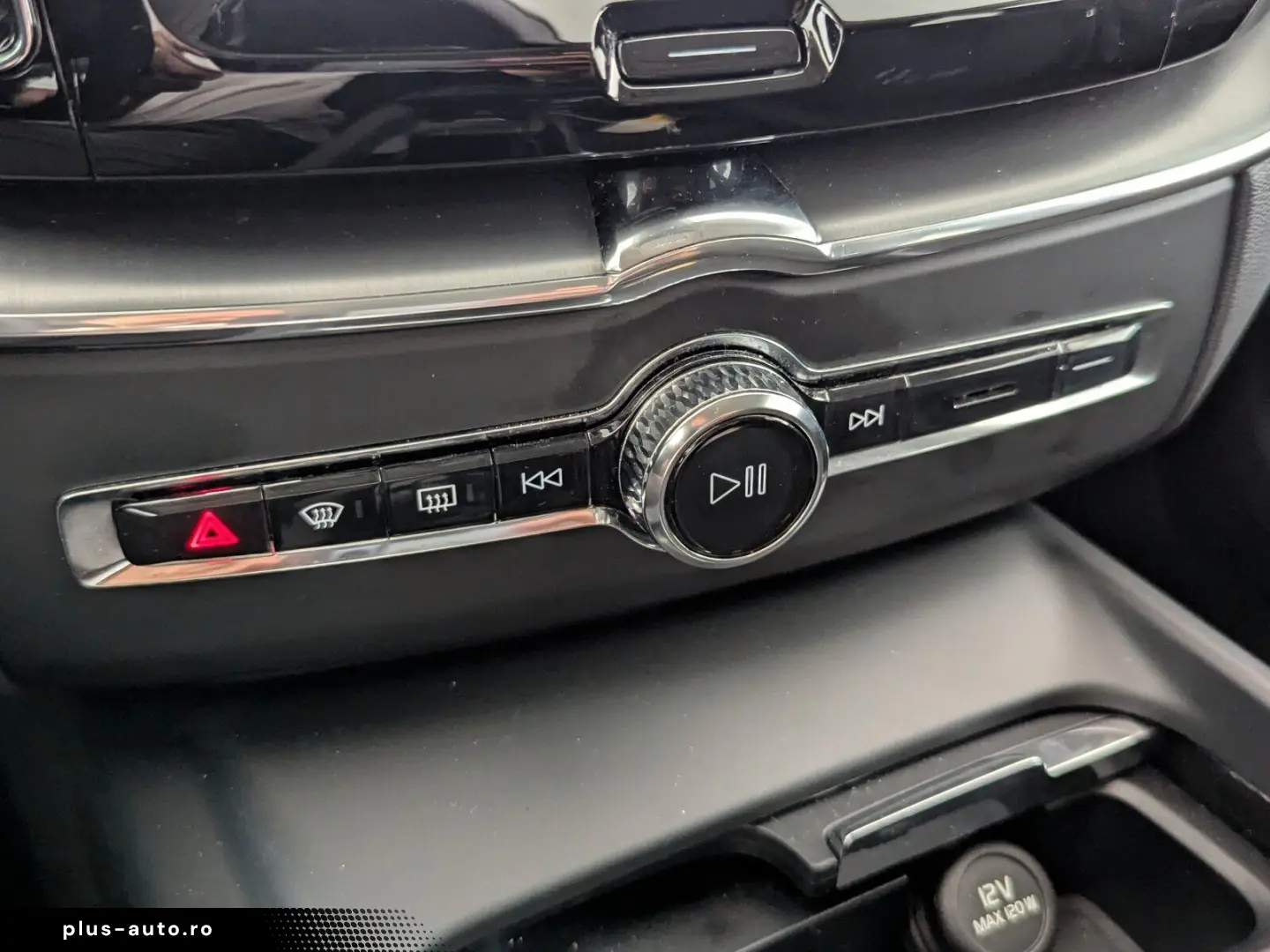 VOLVO XC 60 B4 AWD Core LED NAVI ACC RFK
