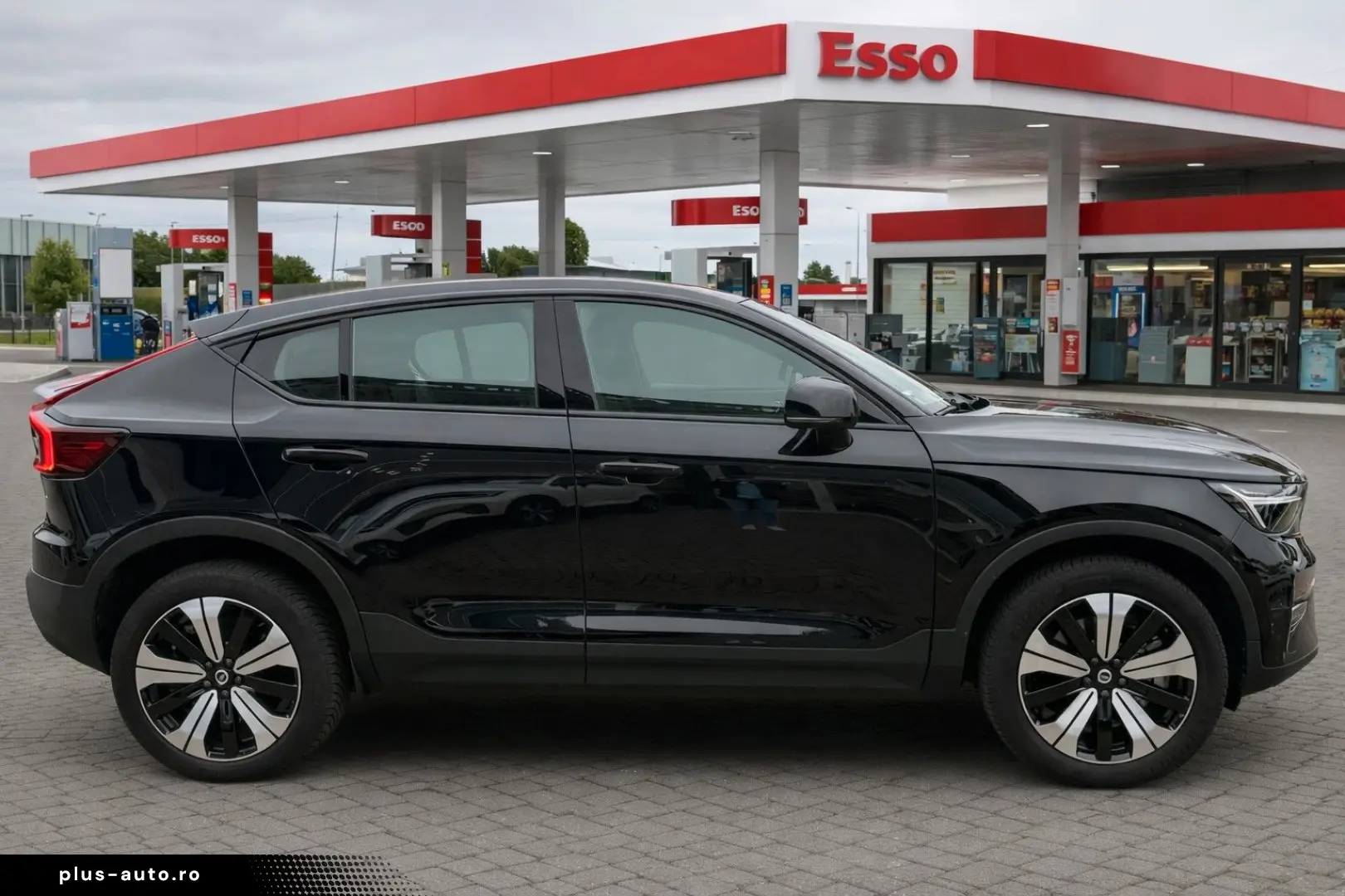 VOLVO C40