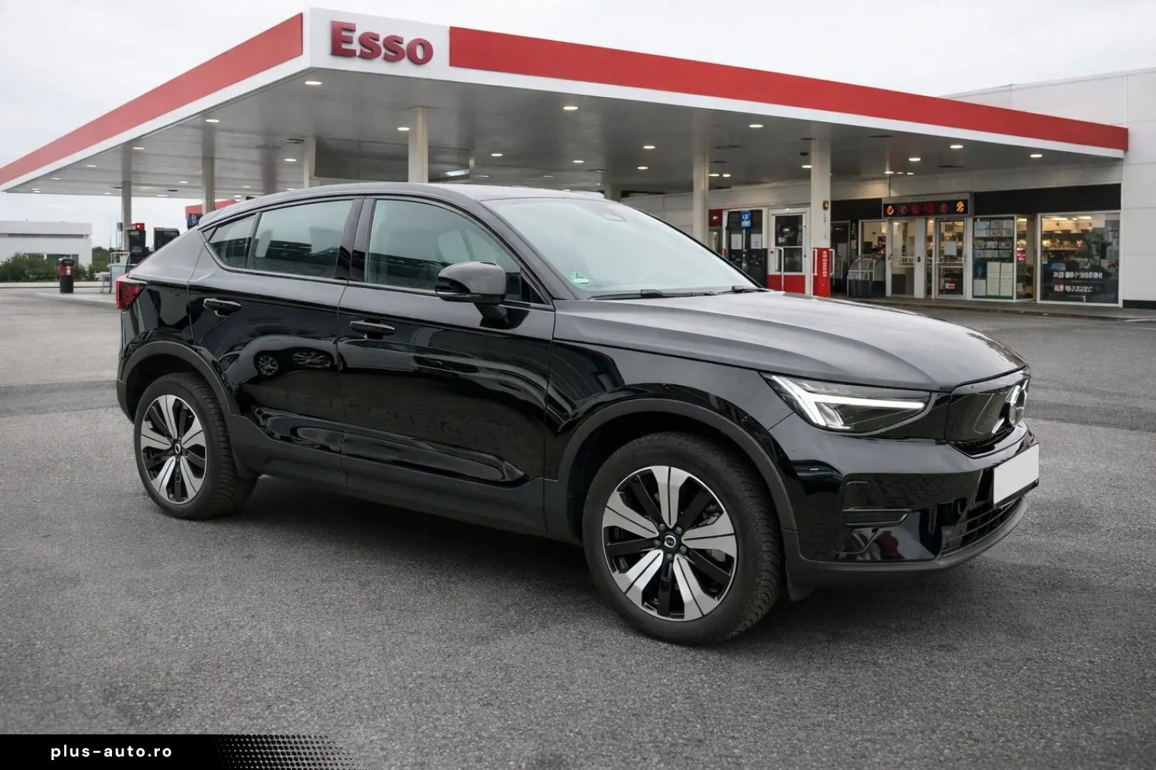 VOLVO C40