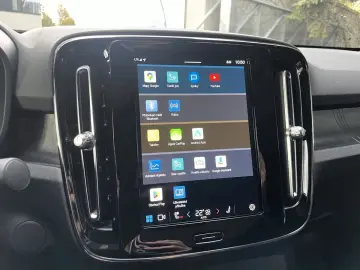VOLVO C40
