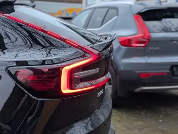 VOLVO C40