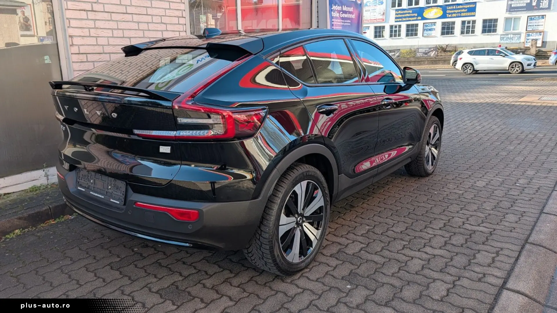 VOLVO C40
