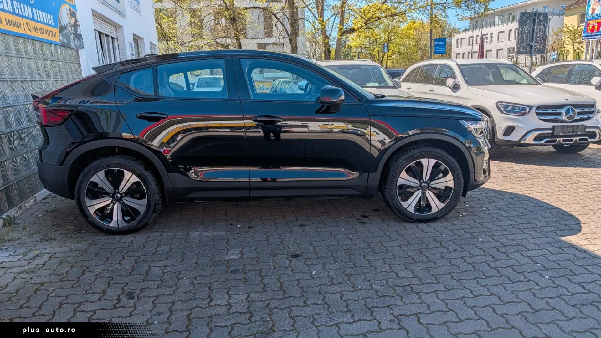 VOLVO C40
