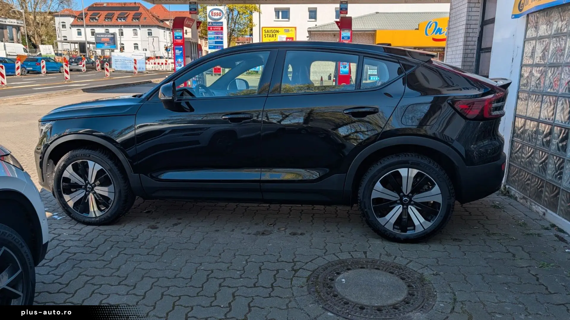 VOLVO C40