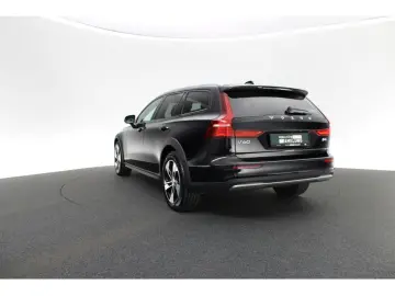 VOLVO V60 Cross Country B4 Plus AWD LEDER H K NAVI LED