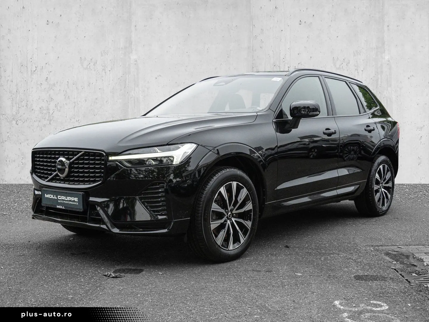 VOLVO XC60 B4 AWD Plus Dark AWD AHK LED