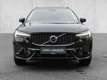 VOLVO XC60 B4 AWD Plus Dark AWD AHK LED