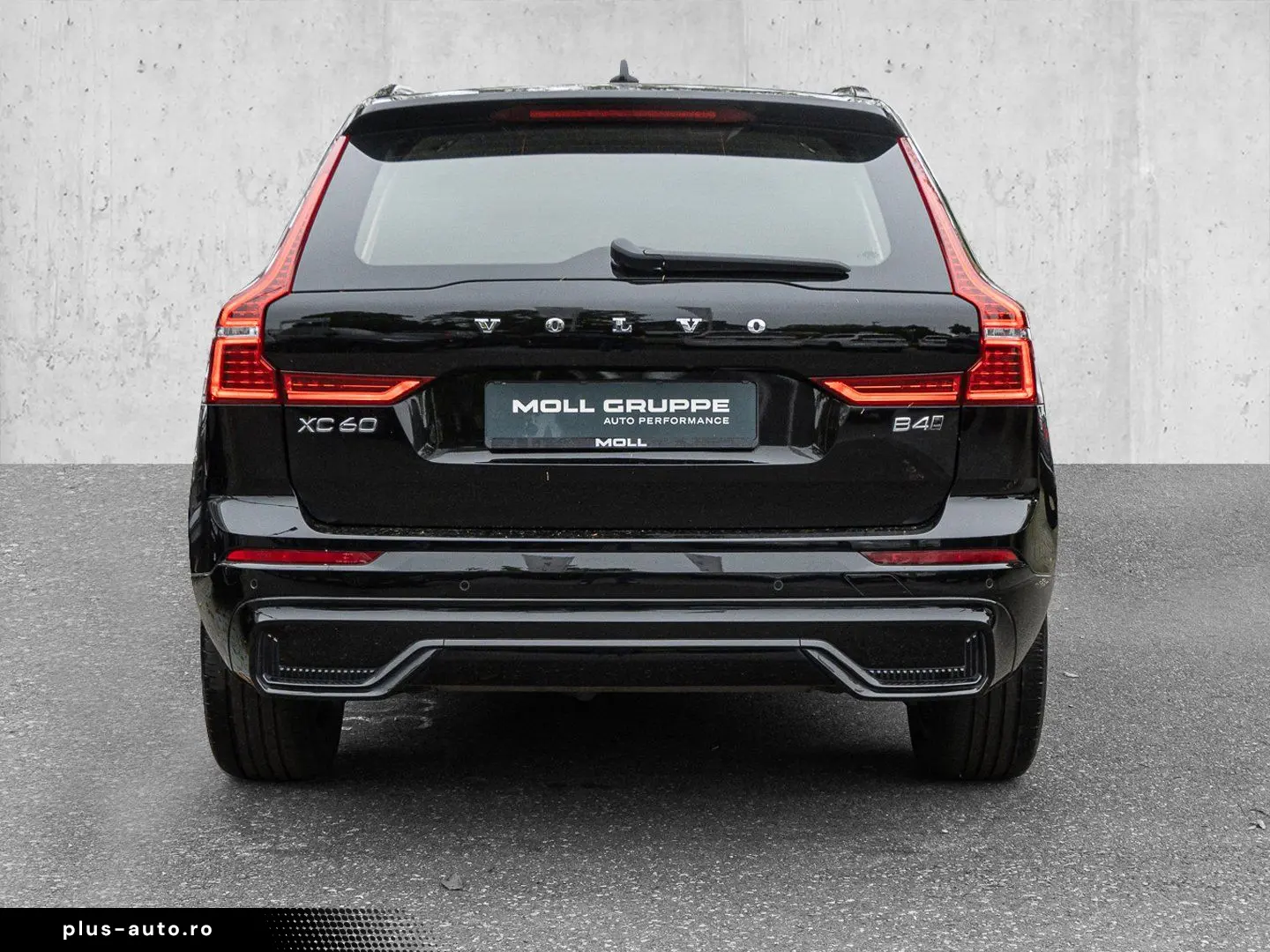 VOLVO XC60 B4 AWD Plus Dark AWD AHK LED
