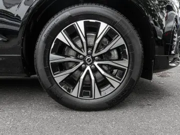 VOLVO XC60 B4 AWD Plus Dark AWD AHK LED