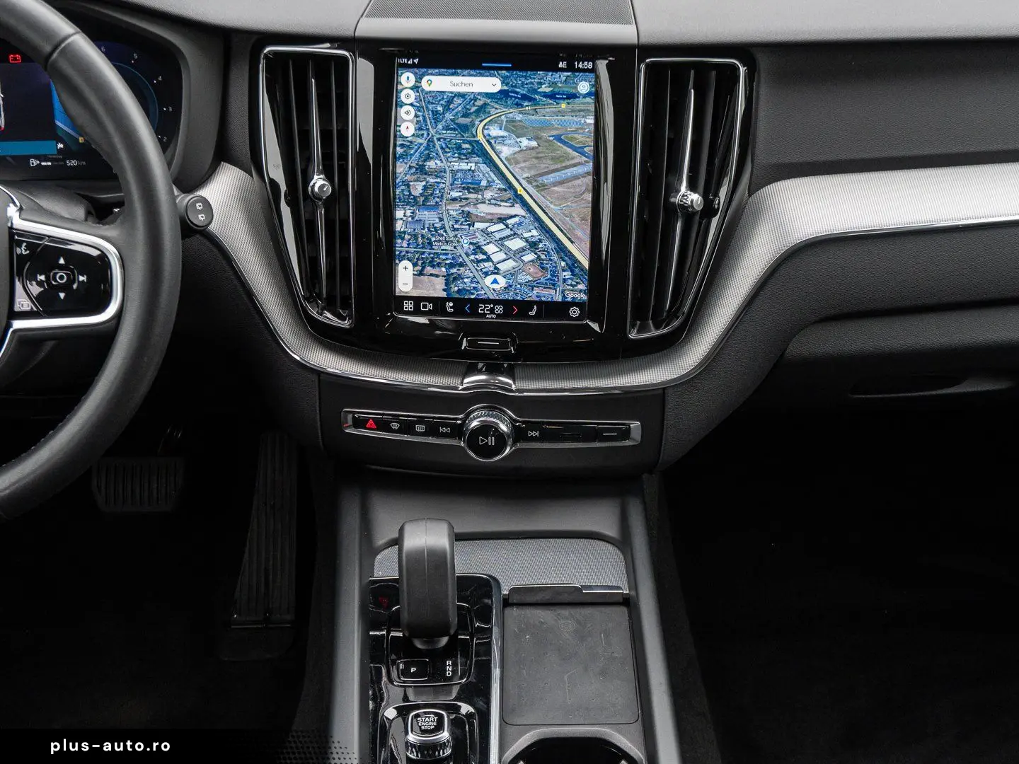 VOLVO XC60 B4 AWD Plus Dark AWD AHK LED