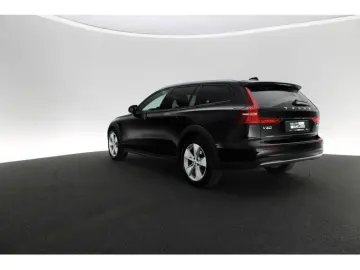 VOLVO V60 Cross Country B4 Plus AWD KAMERA NAVI LED