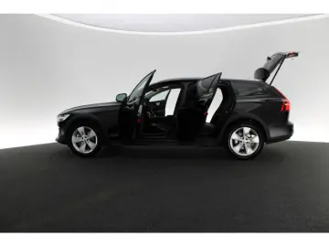 VOLVO V60 Cross Country B4 Plus AWD KAMERA NAVI LED