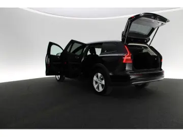VOLVO V60 Cross Country B4 Plus AWD KAMERA NAVI LED