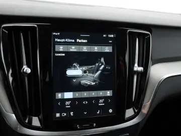 VOLVO V60 Cross Country B4 Plus AWD KAMERA NAVI LED