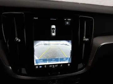 VOLVO V60 Cross Country B4 Plus AWD KAMERA NAVI LED