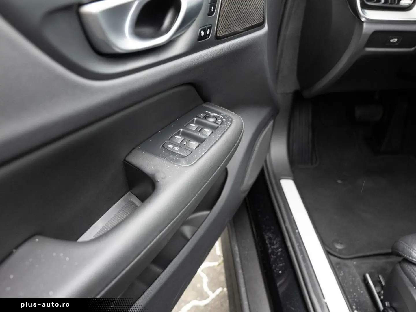 VOLVO V60 Cross Country B4 Plus AWD KAMERA NAVI LED