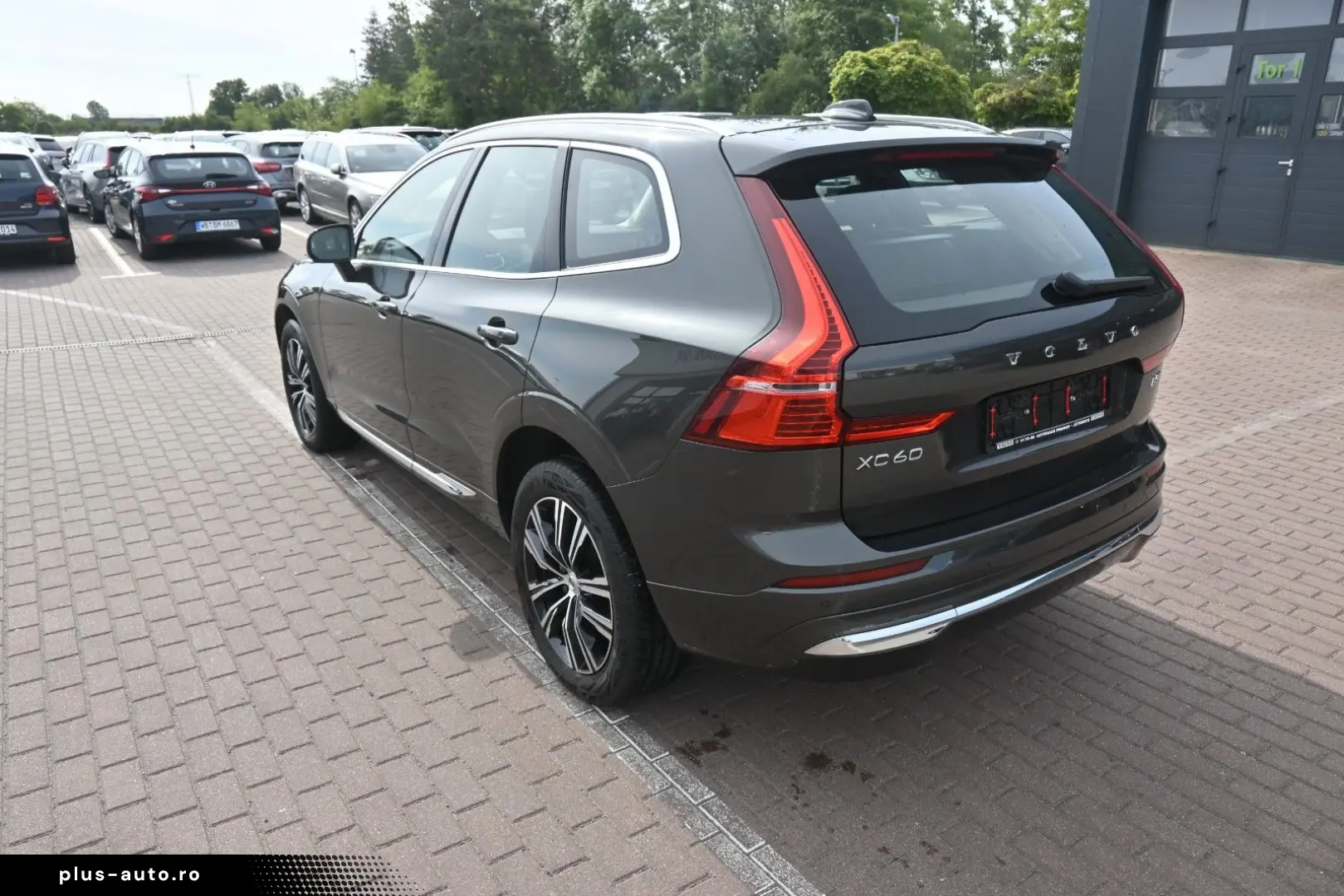 VOLVO XC60 B5 B Inscription AWD PDC AHK FSHZG