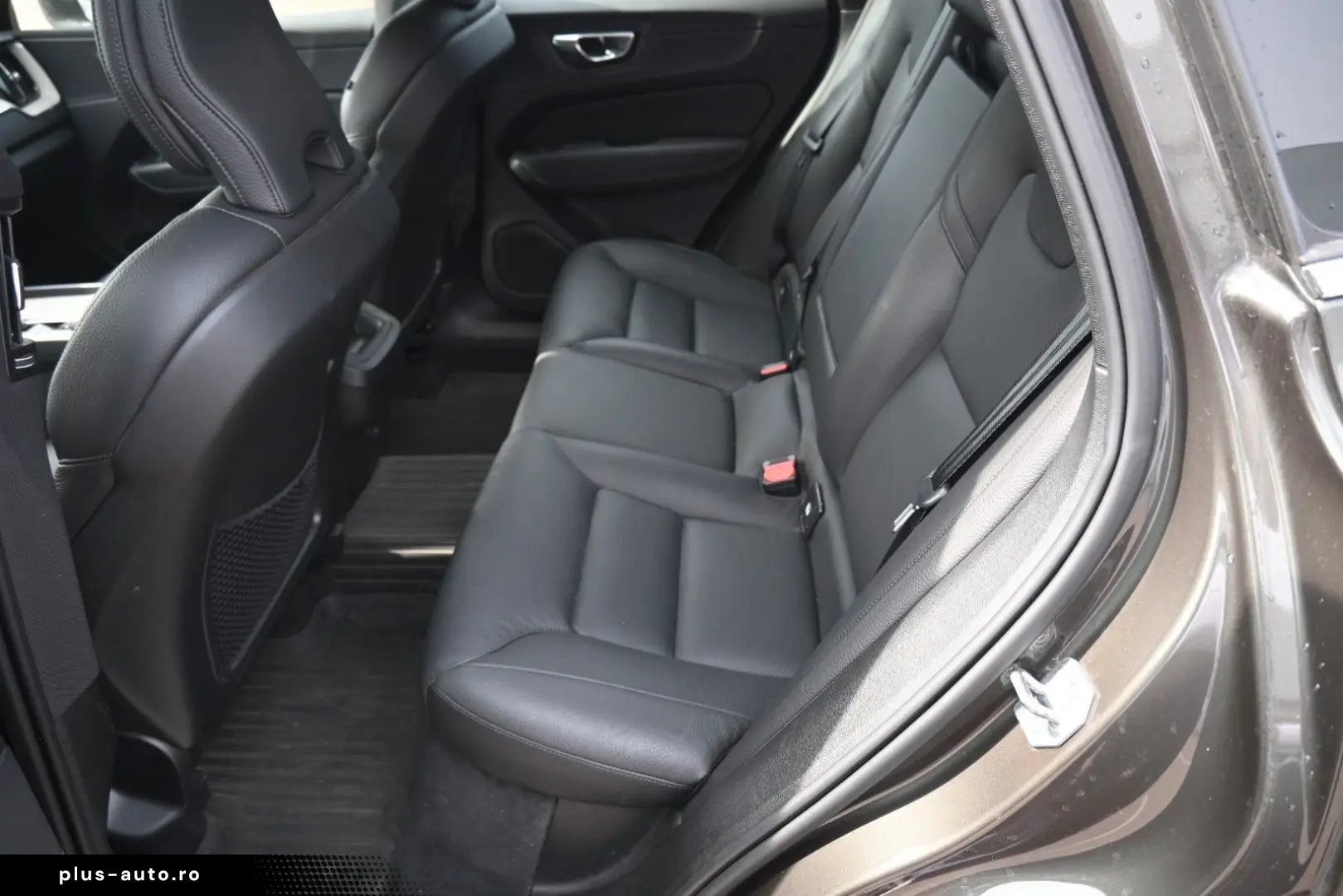 VOLVO XC60 B5 B Inscription AWD PDC AHK FSHZG